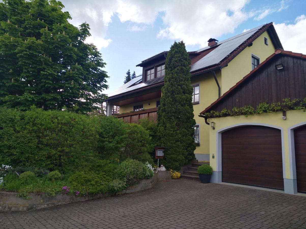 Ferienwohnung Adelhardt Eckersdorf Экстерьер фото