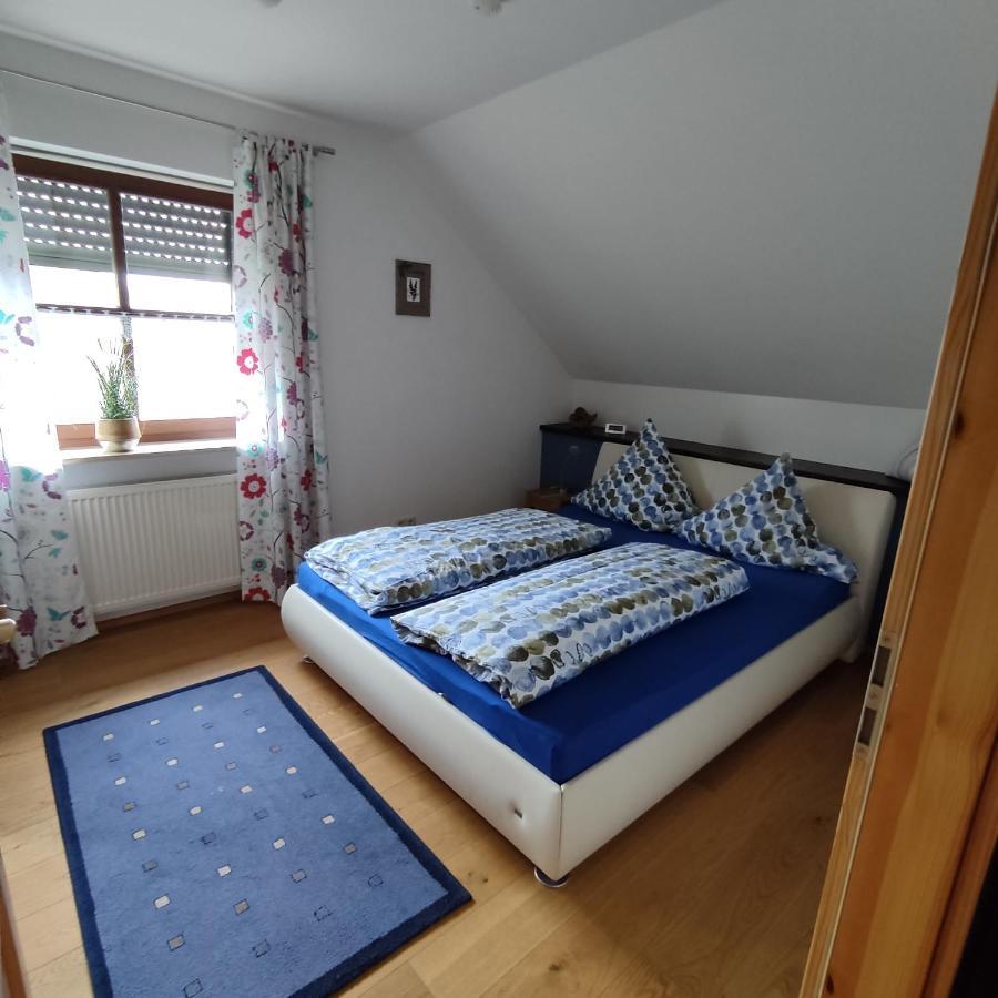 Ferienwohnung Adelhardt Eckersdorf Экстерьер фото